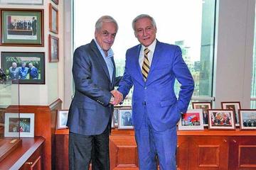El presidente electo Sebastian Piñera y el canciller Heraldo Muñoz.