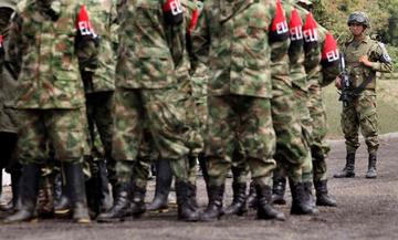 ELN llama al Gobierno colombiano a volver al diálogo pese a ataques
