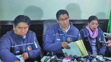 El viceministro José Luis Quiroga calificó al funcionario de la Fiscalía de “representante de delincuentes”