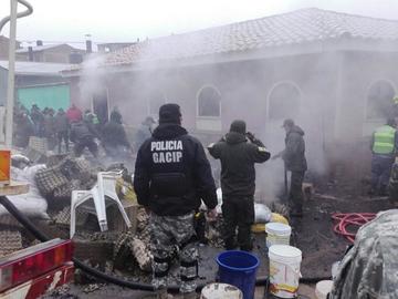 Sofocan fuego en la Panadería Velarde