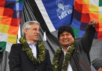 Evo: García es insustituible en la revolución democrática