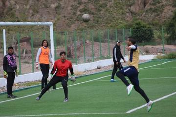 Los jugadores lilas entrenarán hoy en la cancha de la localidad de Don Diego.