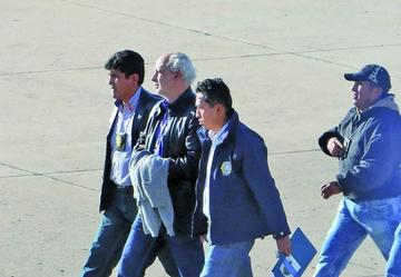 Analizan excluir del juicio a Chávez 