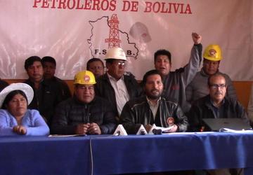 El dirigente Adrián Quelca es uno de los que convocó a esta cita en la ciudad cruceña.
