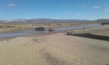 Este el ómnibus que se plantó en el Río Grande.