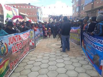Entregan enlosetado de las calles de barrio Libertadores