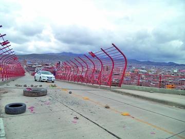 Detectan daños en el puente de Villa Nazaret y buscan soluciones