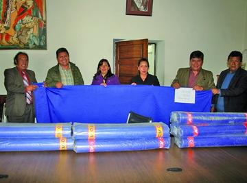 La Gobernación elabora bandera