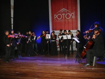 Alcaldía cierra el curso vacacional