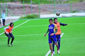 Méndez es duda para el partido ante Oriente Petrolero