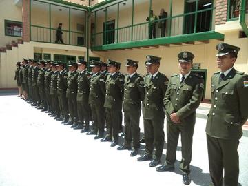 Presentan a 35 oficiales para trabajar en Potosí