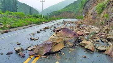 Choferes exigen limpiar la carretera Potosí - Camargo