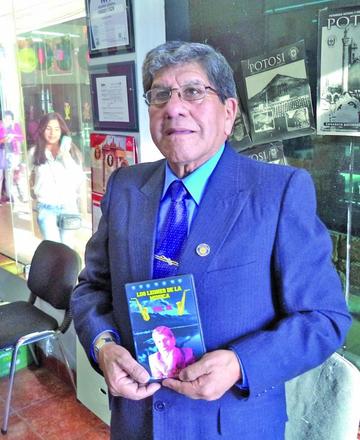 Hugo Revollo presenta su tercer trabajo discográfico