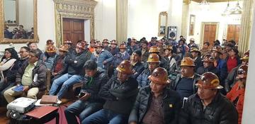 Ordenan salida de cooperativas de Jayaquila y suspenden bloqueo