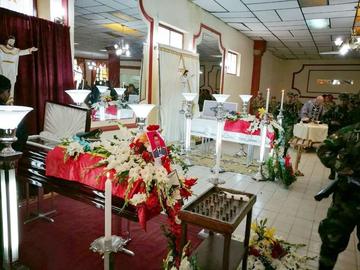 Los sargentos Fidel Chávez y Vladimir Siñani, de la UCA asesinados el 11 de marzo tras ser emboscados.