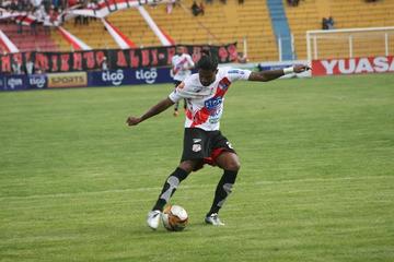 Nacional Potosí pretende sumar hoy derrotando al Club Aurora