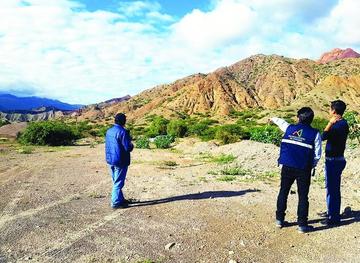 Los técnicos de la Agencia Estatal de Vivienda identificaron el área para construir las casas en Tupiza.