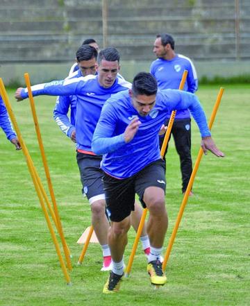 Bolívar juega un partido crucial ante el Atlético Nacional
