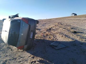 Vuelco de campana de un auto enluta a familia potosina