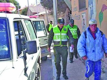 Arrestan a un hombre que asustó a su hija con cuchillo