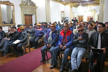 Representantes de las organizaciones involucradas en el conflicto.
