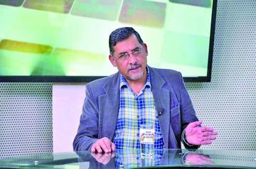 El ministro de Trabajo, Empleo y Previsión Social, Héctor Hinojosa.