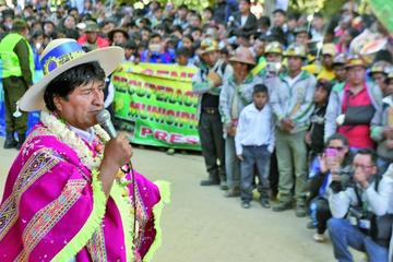 El presidente Evo Morales entregó ayer un nuevo edificio municipal en la localidad de Arque de Cochabamba.