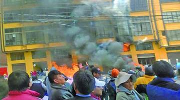 Dan 5 años de cárcel a dirigentes por la quema de alcaldía alteña