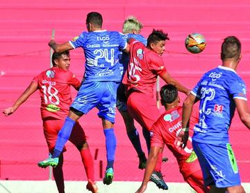 El partido se jugó en el estadio “Gilberto Parada”, de Montero (Santa Cruz)