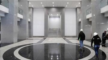 Afirman que funcionarios "tienen derecho" a relajarse en nuevo Palacio