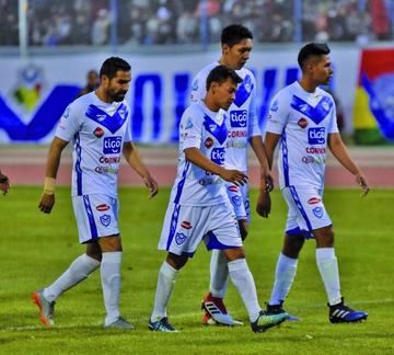 Santos y celestes, por el primer paso para la Sudamericana 