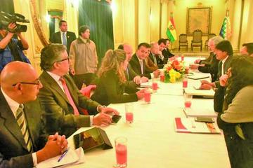 La cartera de Finanzas afirmó que las conversaciones están siempre abiertas con los privados.
