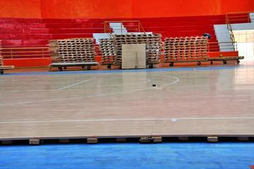 La estructura será adecuada a las dimensiones del campo de juego.