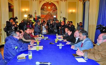 En la reunión, los dirigentes de la Universidad alteña dijeron que solamente escucharon las propuestas planteadas por el