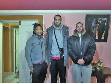 De izq. a der. Louis Charles Munks III, Dusan Ognjenovic y Michael John Liabo.