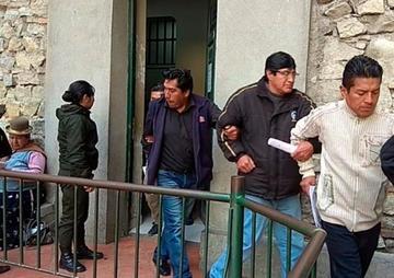 La Paz: dan detención domiciliaria para 23 vecinos por destrozos