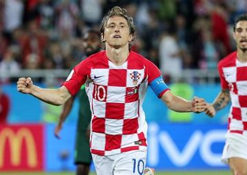 El futbolista Luka Modric anotó desde los doce pasos.