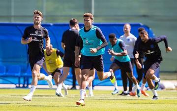 Los jugadores ingleses durante su entrenamiento.