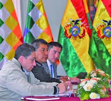 Evo revisa en Roma la última fase de la contramemoria por el Silala