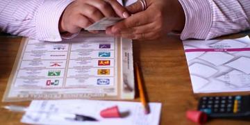 Mexicanos van a urnas entre el continuismo y el cambio político