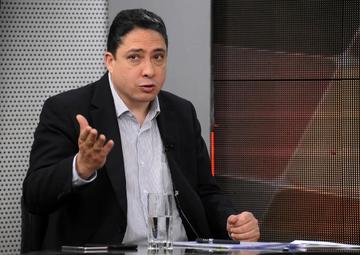 Arce rechaza declaraciones del padre José Fuentes