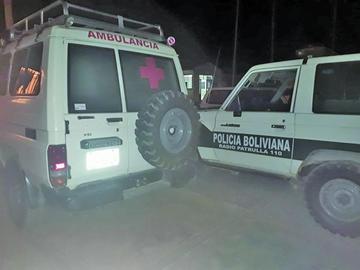 La ambulancia de la Policía transportó a los heridos.