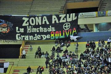 Hinchas apoyaron al campeón nacional.