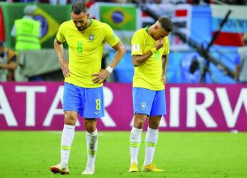 Renato Augusto y Neymar.