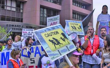 México reitera que es "cruel" separar niños de sus familias
