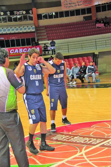 Ronald Arze junto a Axel Veizaga.