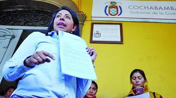 Aprehenden a Andrea García por el caso Mochilas en Cochabamba