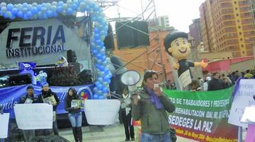 Protestan por "corrupción" en el caso Bebé Alexander