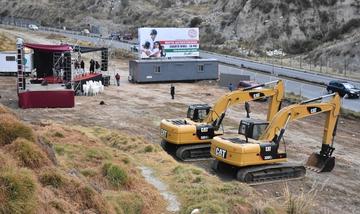 Firman contrato para construir hospital gastroenterológico