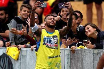 Neymar le desea "toda la suerte" a Ronaldo
